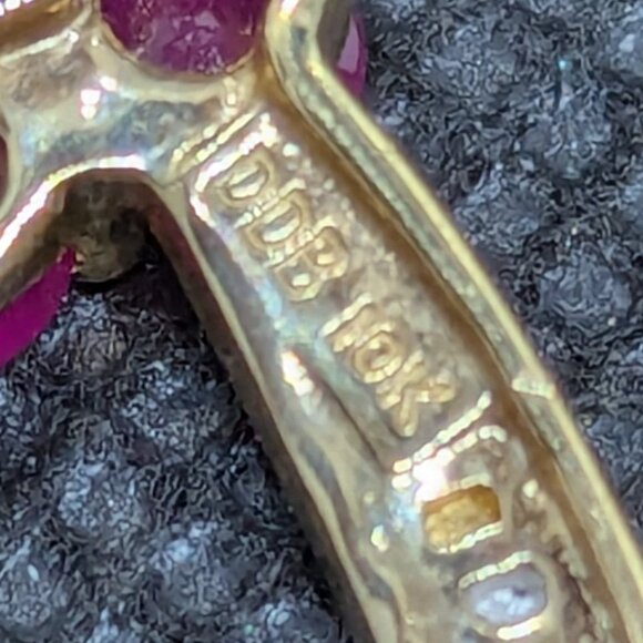 Heart Ruby and 10k Yellow Gold with diamond accents - natural authentic stones - Picture 5 of 7